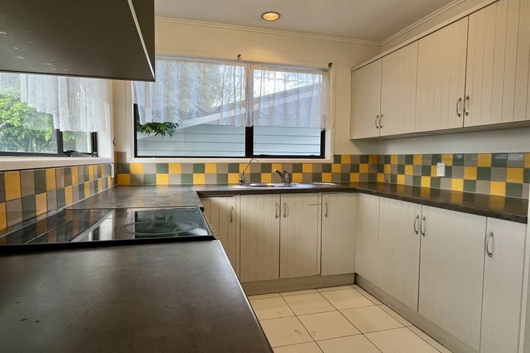 Photo of property in 7b Nielsen Place, Massey, Auckland, 0614