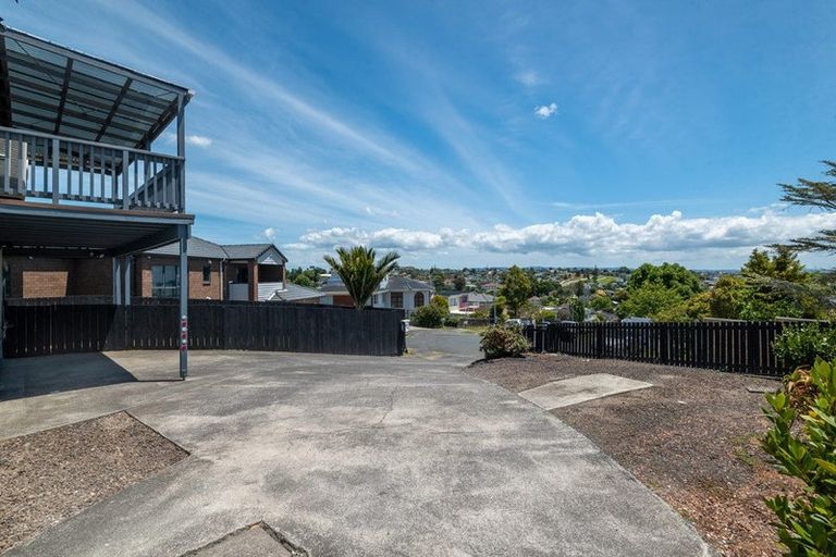Photo of property in 27a Florence Daly Place, Mount Roskill, Auckland, 1041