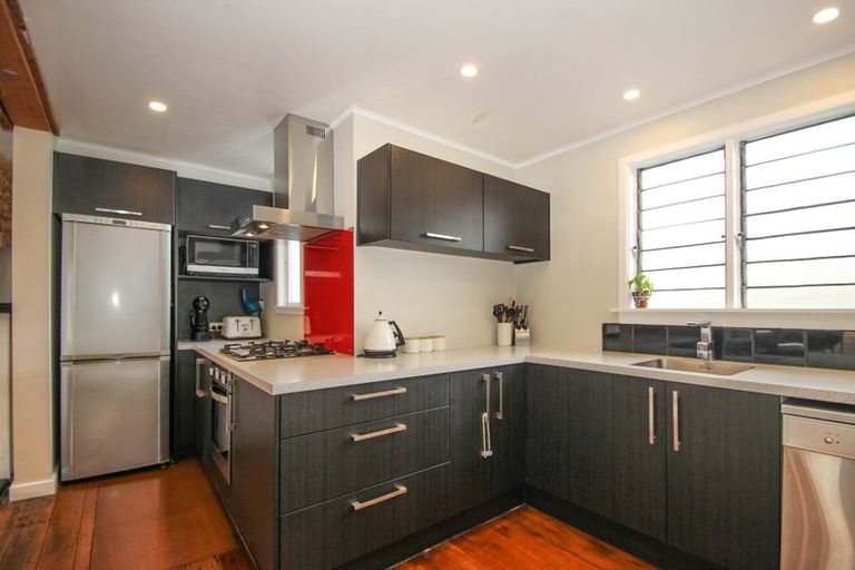 Photo of property in 1212 Caroline Road, Mayfair, Hastings, 4122