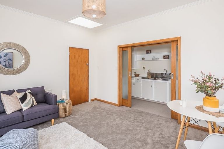 Photo of property in 23 Resolution Street, Lyall Bay, Wellington, 6022