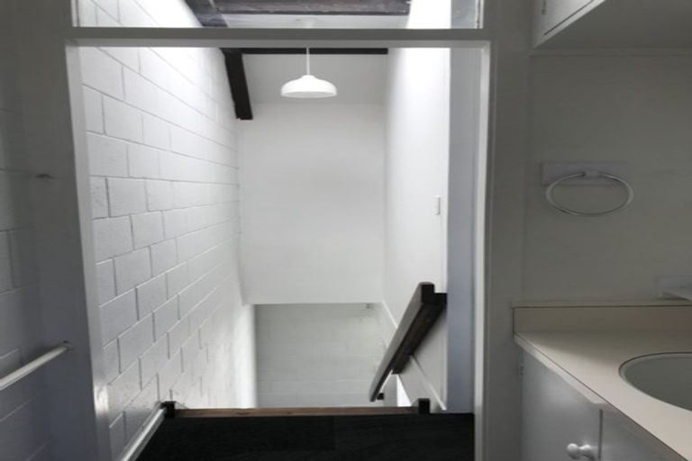 Photo of property in 11 Mckinley Crescent, Brooklyn, Wellington, 6021