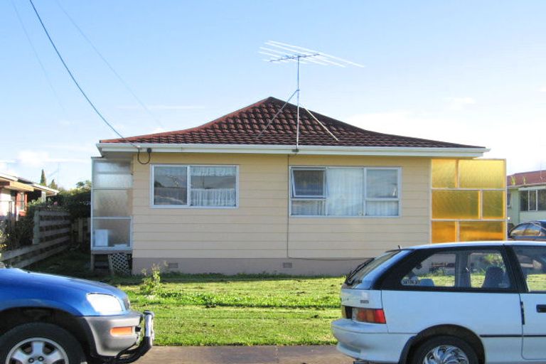 Photo of property in 2/46 Hatton Road, Orewa, 0931