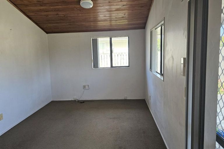 Photo of property in 372 Swanson Road, Ranui, Auckland, 0612