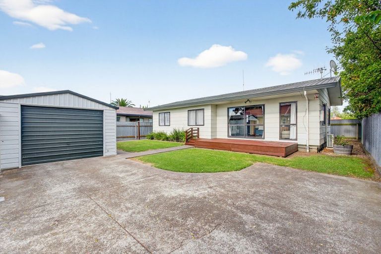 Photo of property in 2/27 Nuffield Avenue, Marewa, Napier, 4110