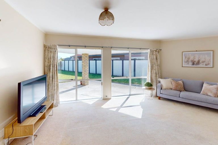 Photo of property in 12 Cedar Drive, Paraparaumu Beach, Paraparaumu, 5032