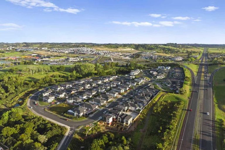 Photo of property in 14 Johns Creek Crescent, Silverdale, 0932