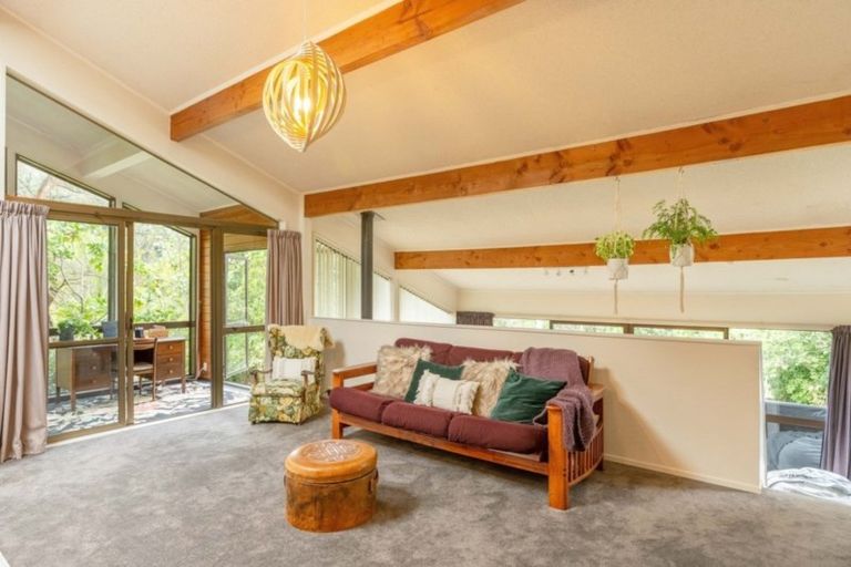 Photo of property in 27 Woolwich Close, Whitby, Porirua, 5024