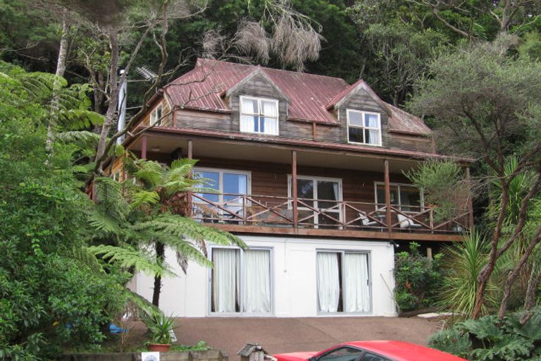 Photo of property in 24 Pluto Place, Beach Haven, Auckland, 0626