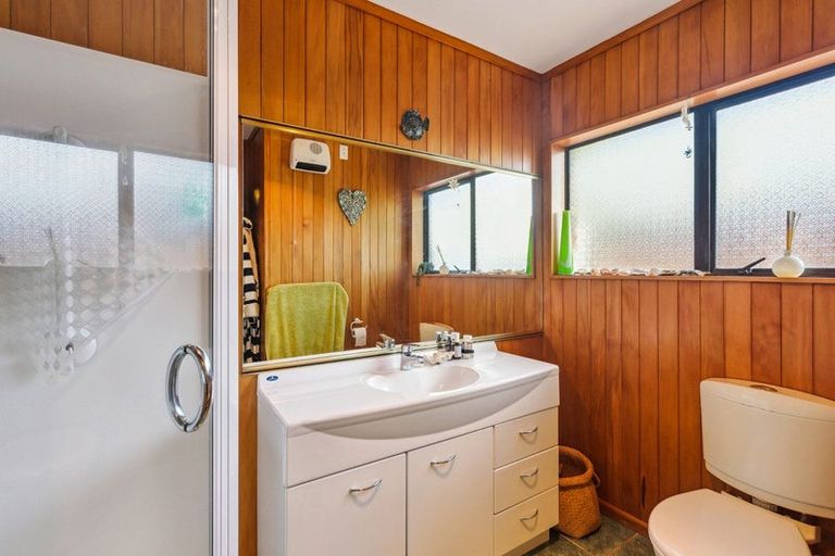 Photo of property in 25a Kaka Road, Raumati Beach, Paraparaumu, 5032