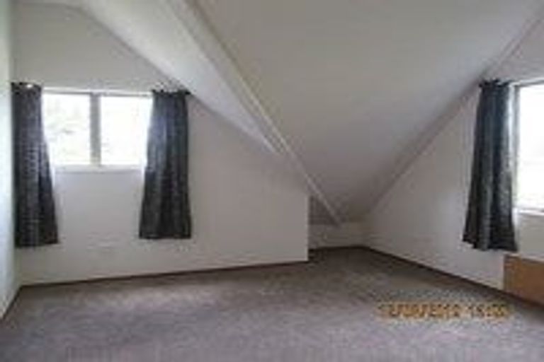 Photo of property in 36 Rimu Road, Oratia, Auckland, 0604