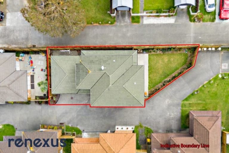 Photo of property in 8 Birchlea Rise, Goodwood Heights, Auckland, 2105