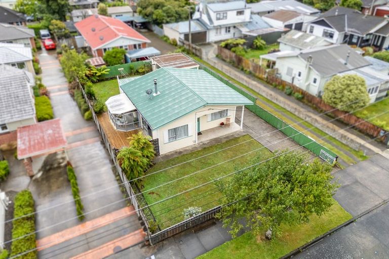 Photo of property in 46 Wilford Street, Wallaceville, Upper Hutt, 5018