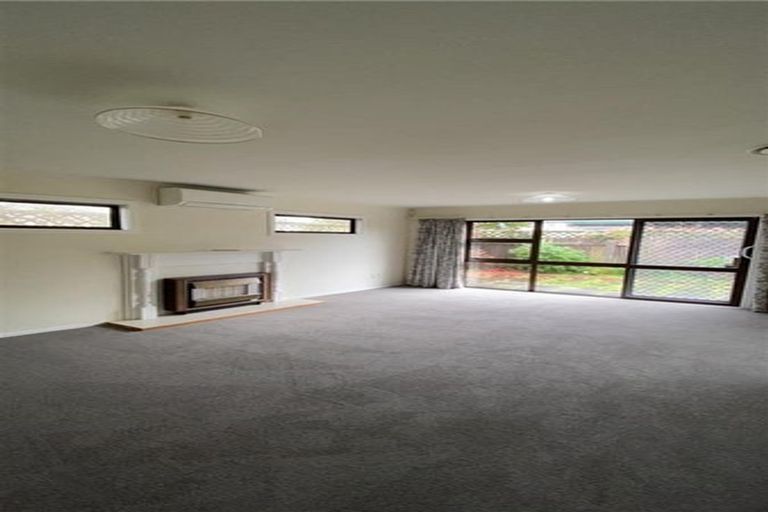 Photo of property in 2/65 Pohutukawa Street, Woburn, Lower Hutt, 5011