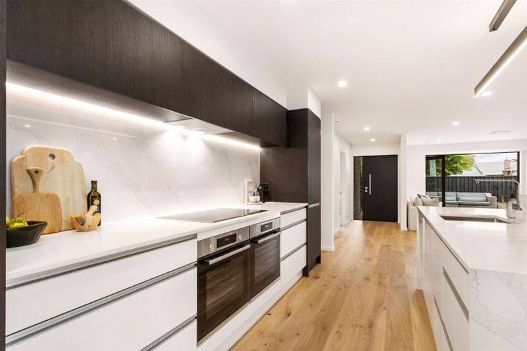 Photo of property in 35 Tui Street, Fendalton, Christchurch, 8041