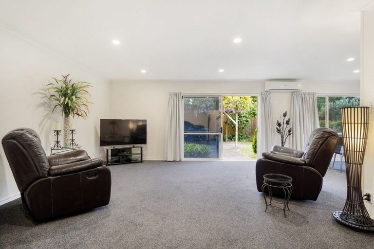 Photo of property in 9 Kalmia Dell, Mount Maunganui, 3116