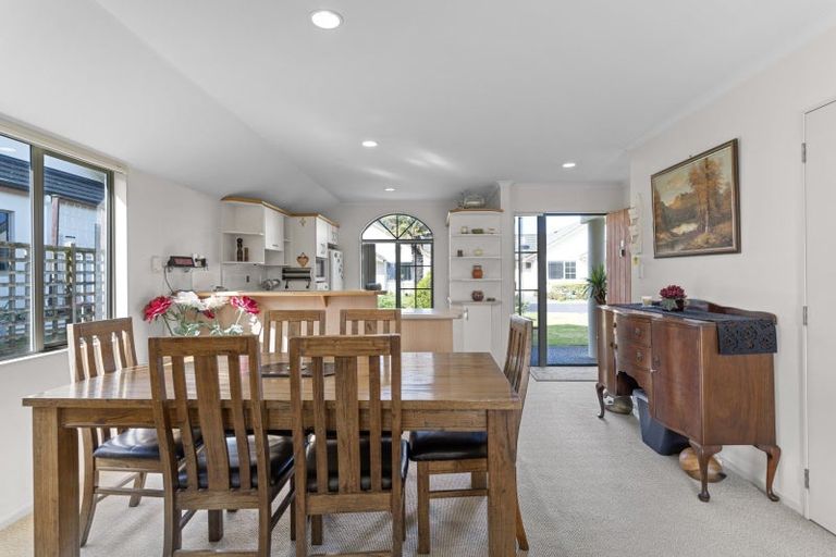 Photo of property in Seacrest, 7/200 Papamoa Beach Road, Papamoa Beach, Papamoa, 3118