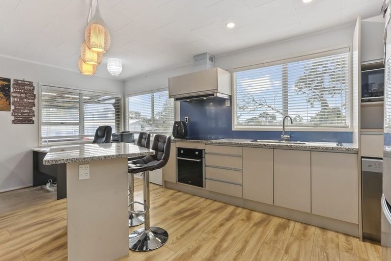 Photo of property in 7 Talmar Place, Massey, Auckland, 0614