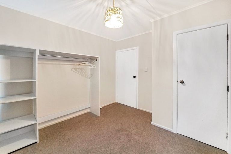 Photo of property in 41 Bird Grove, Stokes Valley, Lower Hutt, 5019