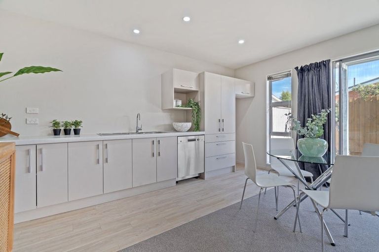 Photo of property in 11g Clarence Street South, Addington, Christchurch, 8024