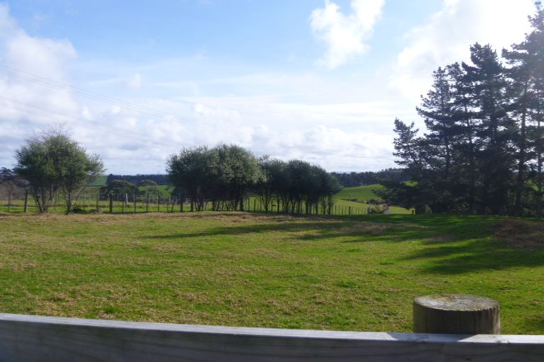 Photo of property in 325 Sim Road, Paerata, Pukekohe, 2676