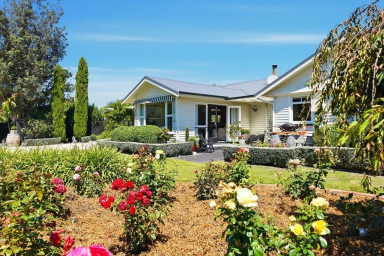 Photo of property in 2 Church Street, Amberley, 7410