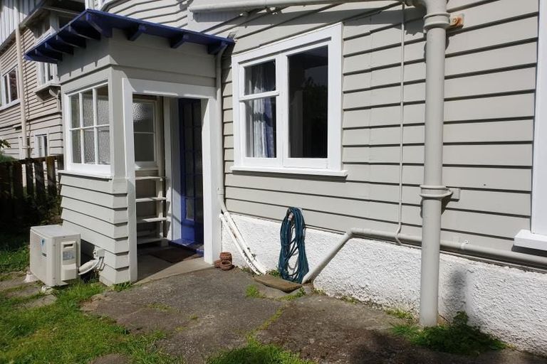 Photo of property in 69 Duncan Terrace, Kilbirnie, Wellington, 6022