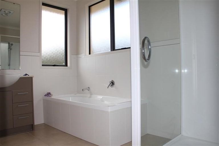 Photo of property in 50 Greenbough Lane, Greenhithe, Auckland, 0632