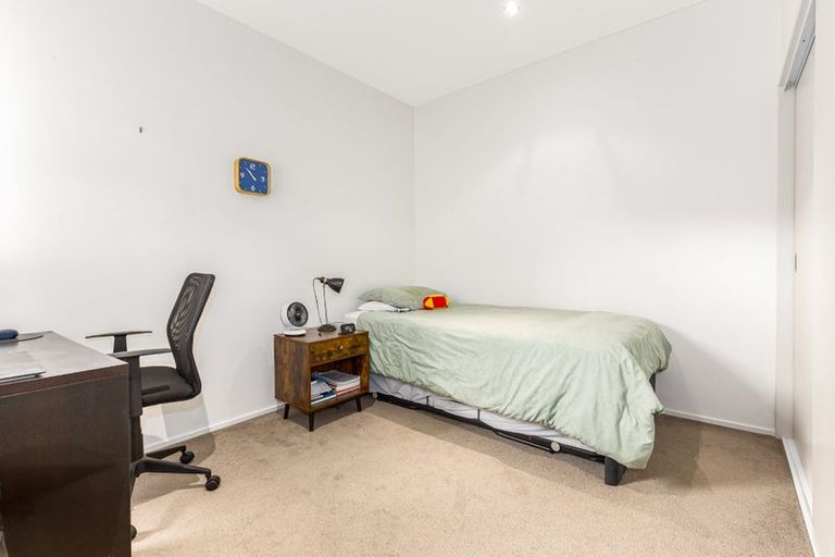 Photo of property in 77 Saddleback Grove, Karori, Wellington, 6012