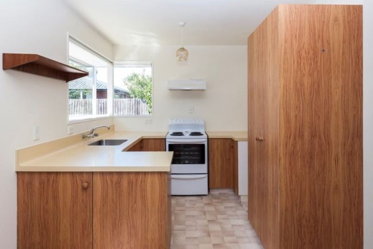 Photo of property in 2/143 Clarence Street, Riccarton, Christchurch, 8011