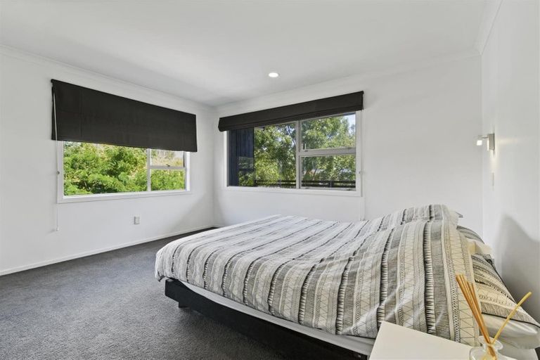 Photo of property in 6 Himalaya Drive, Half Moon Bay, Auckland, 2012