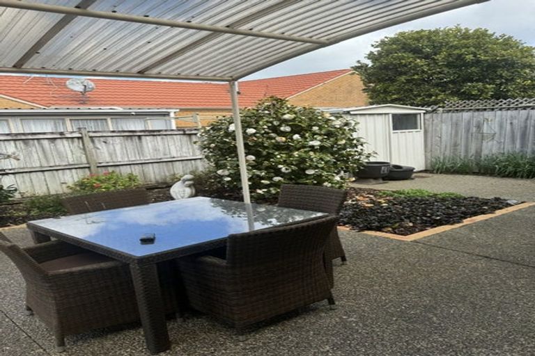 Photo of property in 11 Dunbarton Drive, Ranui, Auckland, 0612