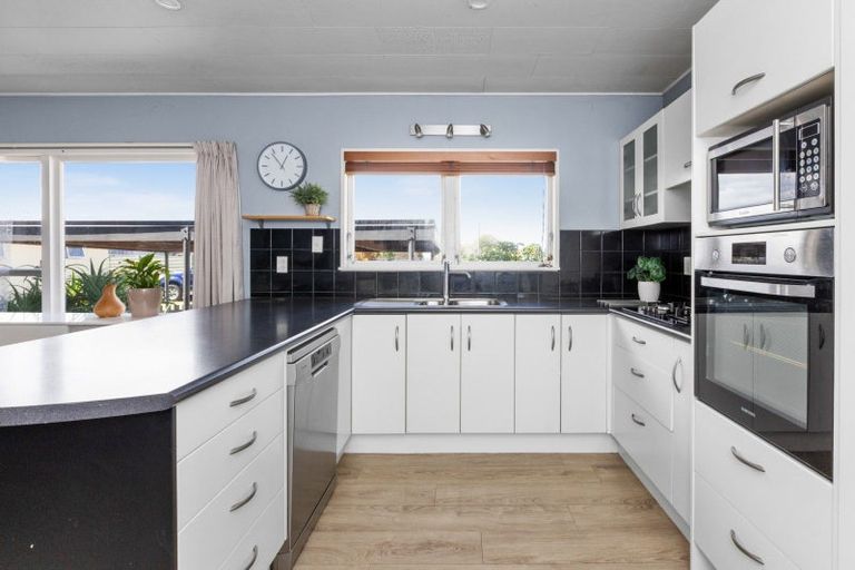 Photo of property in 14 Gipps Place, Tamatea, Napier, 4112