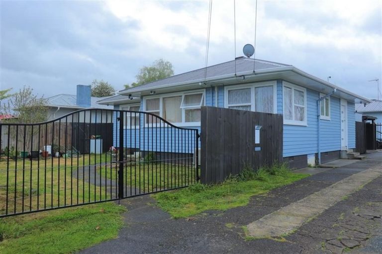 Photo of property in 1/18 Sheehan Avenue, Papakura, 2110