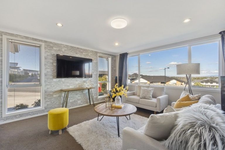 Photo of property in 15 Castleton Way, Flagstaff, Hamilton, 3210