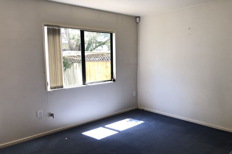Photo of property in 11/3 Orwell Road, Greenhithe, Auckland, 0632
