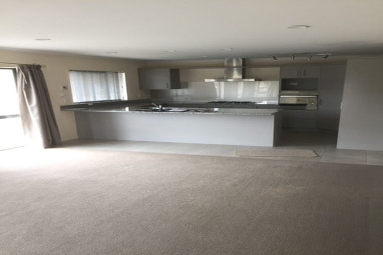 Photo of property in 10 Amapur Place, Flat Bush, Auckland, 2019