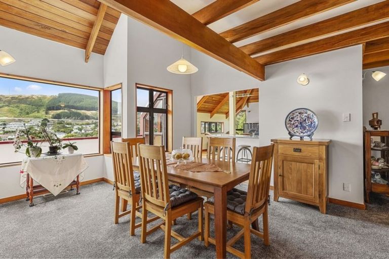 Photo of property in 19 Rembrandt Avenue, Tawa, Wellington, 5028