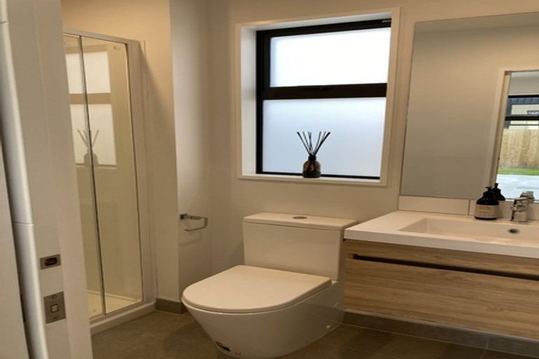 Photo of property in 32 Clearview Street, Wanaka, 9305