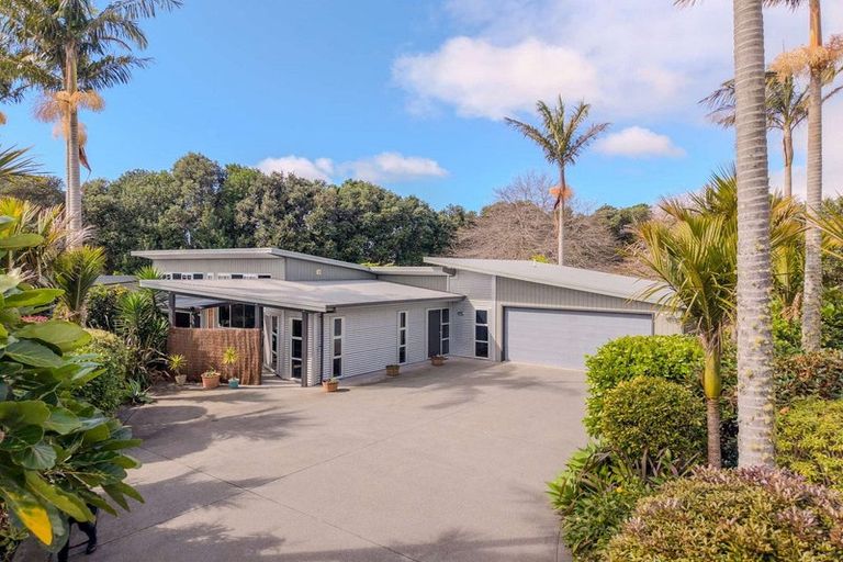 Photo of property in 4 Cochrane Drive, Kerikeri, 0230