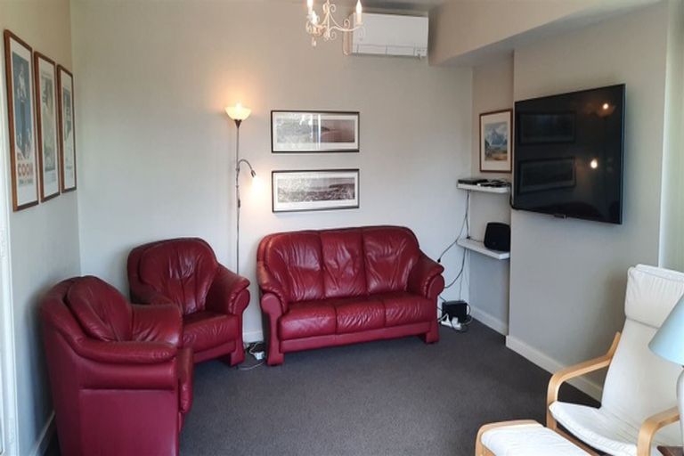 Photo of property in 9 Macmillan Avenue, Cashmere, Christchurch, 8022