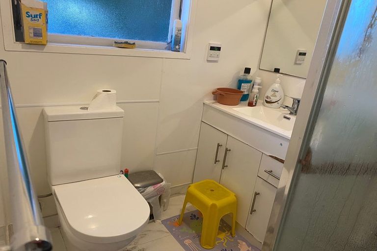 Photo of property in 24 Sunvue Road, Glen Eden, Auckland, 0602