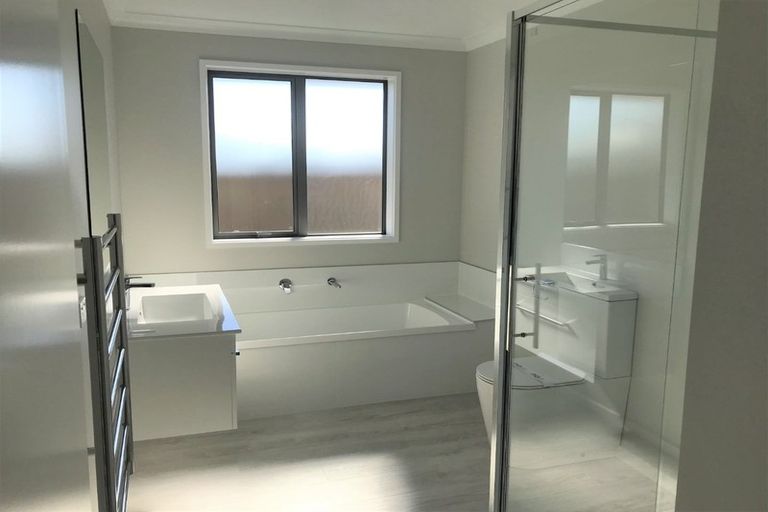 Photo of property in 16 Bronze Court, Papamoa, 3118