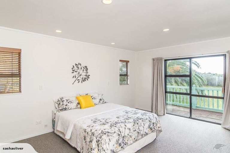 Photo of property in 31 Eruini Street, Waikanae Beach, Waikanae, 5036