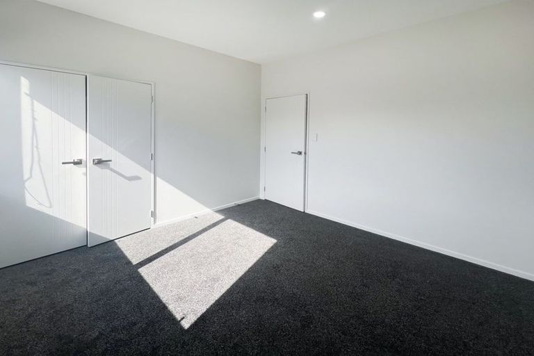 Photo of property in 16 Yellow Pear Lane, Karaka, 2578