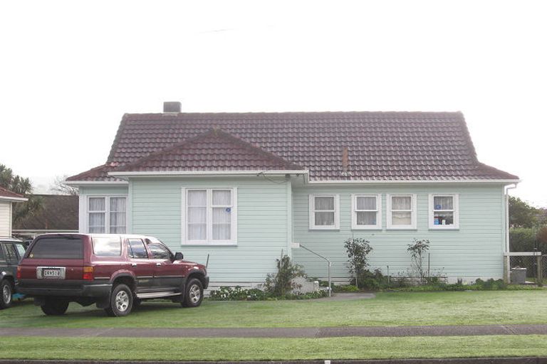 Photo of property in 107 Waddington Drive, Naenae, Lower Hutt, 5011