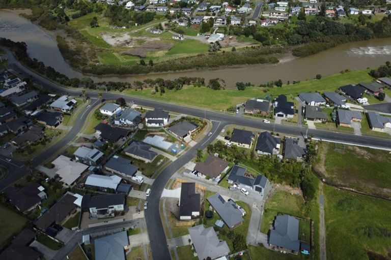 Photo of property in 15 Ocean View Rise, Ruakaka, 0116
