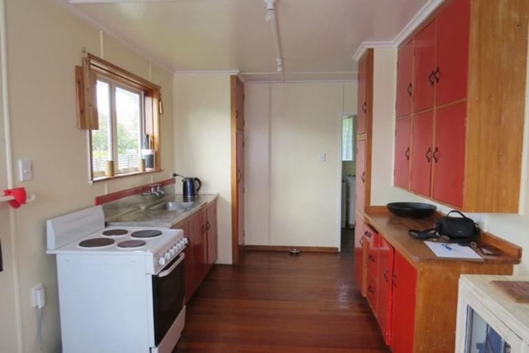 Photo of property in 25 Drake Street, Vogeltown, New Plymouth, 4310