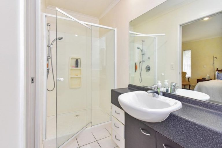 Photo of property in 3 Magic Way, Randwick Park, Auckland, 2105