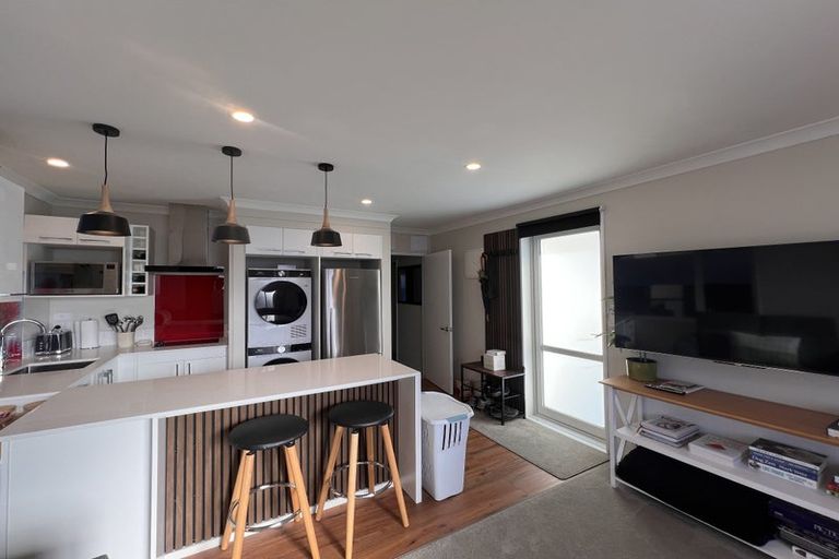 Photo of property in 14 Pounamu Place, Pegasus, 7612