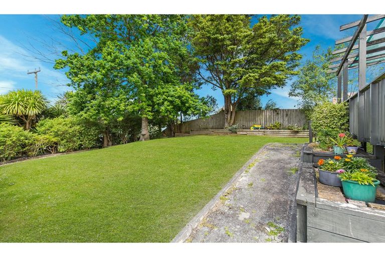 Photo of property in 34 Levesque Street, Birkdale, Auckland, 0626